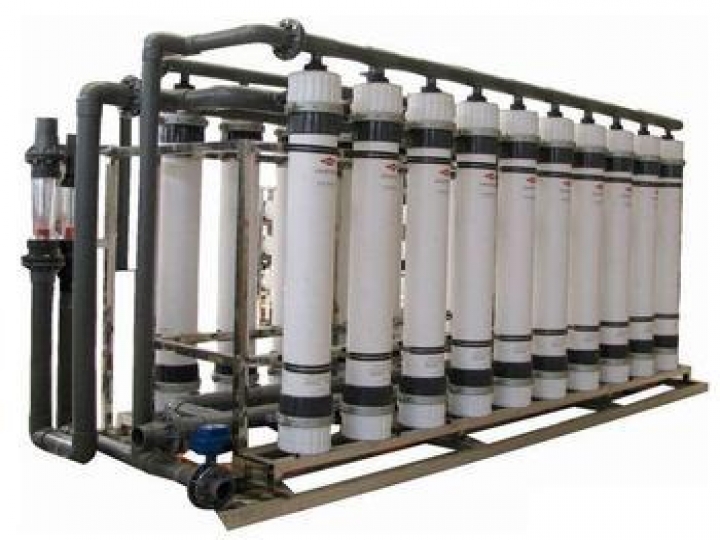 礦泉水設(shè)備