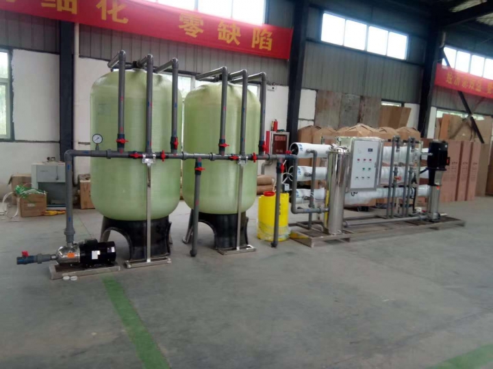 每小時(shí)10噸的純凈水設(shè)備（普通配置）